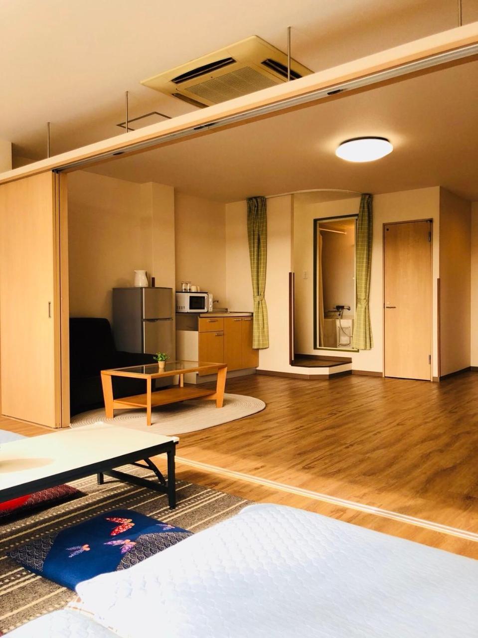 Mikawa House Osaka Castle Hotel Buitenkant foto